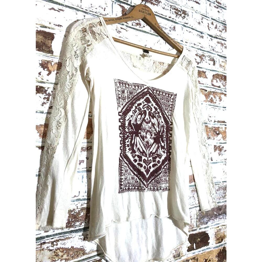 Free People We The Free Butterfly Graphic Print Pure Cotton Lace 3/4 Sleeve Tee - Picture 2 of 7